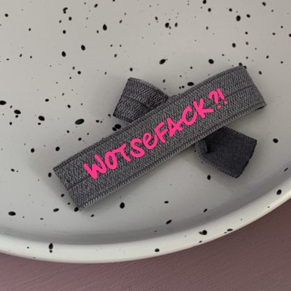 WOTSEFACK?! Armband dunkelgrau/ neonpink