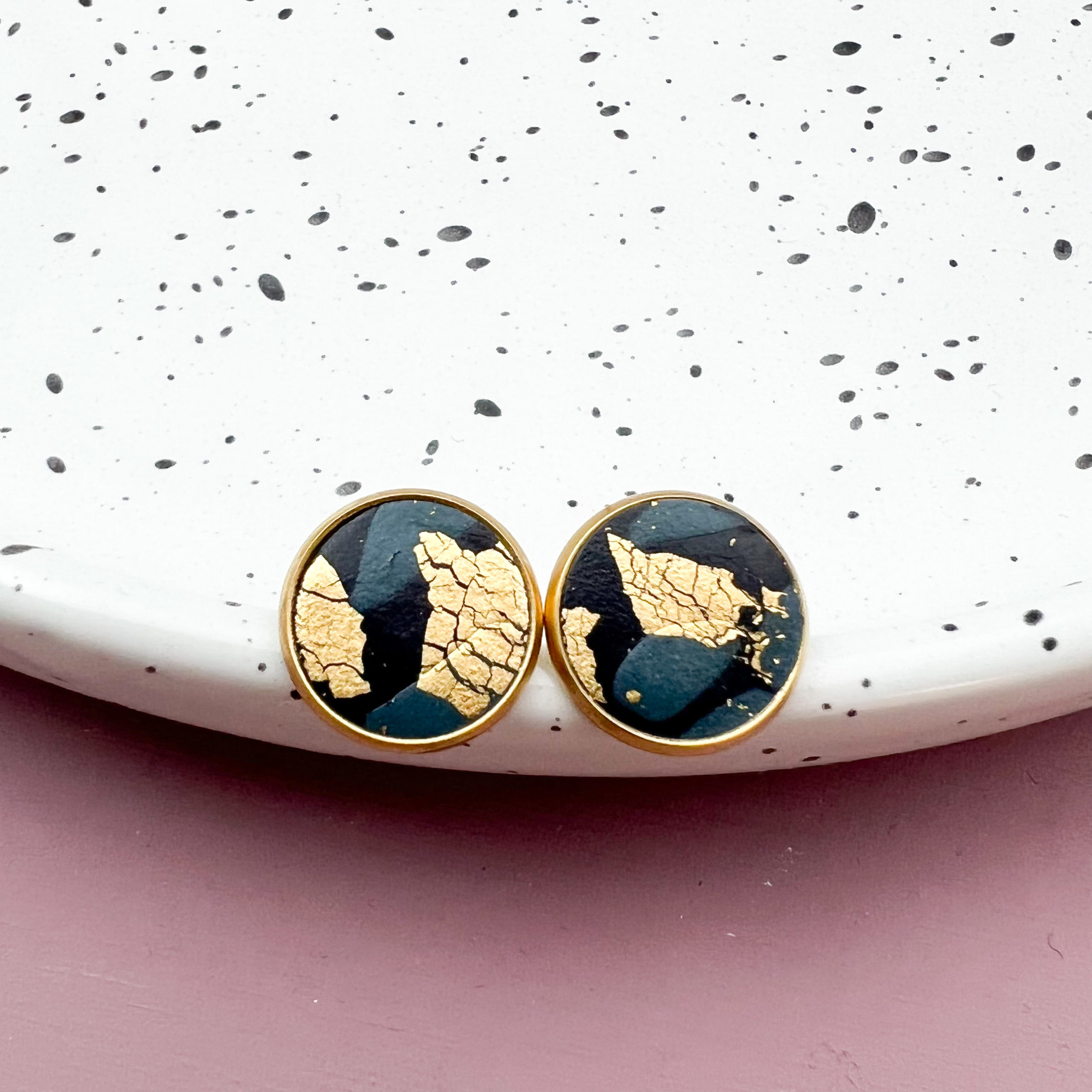 Ohrstecker Petroltöne mit Gold Größe M