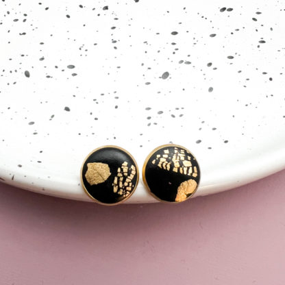 Ohrstecker schwarz mit goldenen Elementen PC