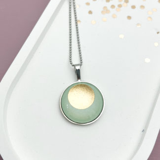 Glasanhänger mint goldener Punkt Silber