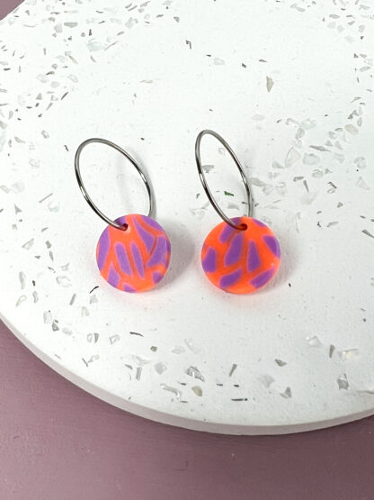 Creolen Polymer Clay Edelstahl Neon-Orange Lila klein